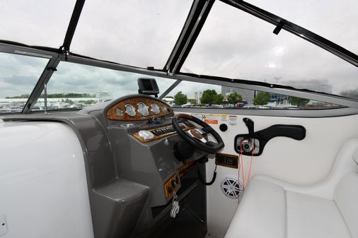 Rinker 260 Express Cruiser image