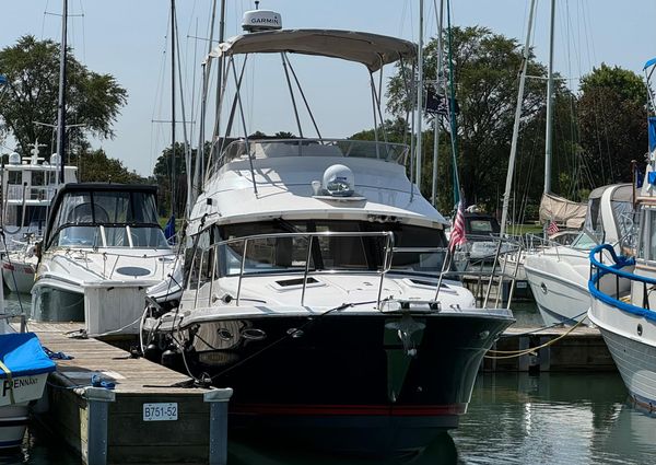 Cutwater C-32 CB Luxury Edition image