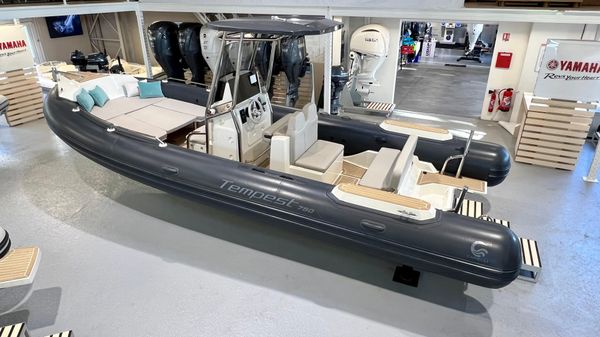 Capelli Tempest 750 Luxe