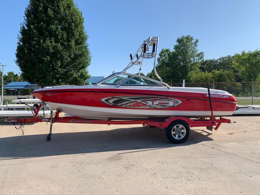 Mastercraft X-10 - main image