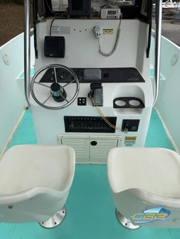 Mako 232-CENTER-CONSOLE image