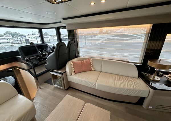 Absolute 52 Navetta image