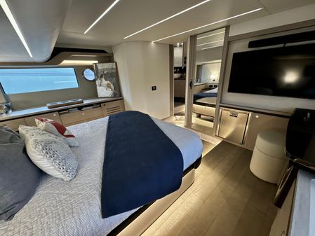 Absolute 52 Navetta image