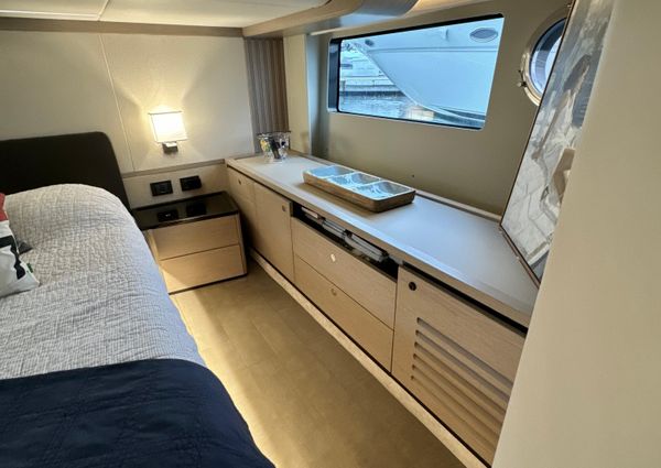 Absolute 52 Navetta image