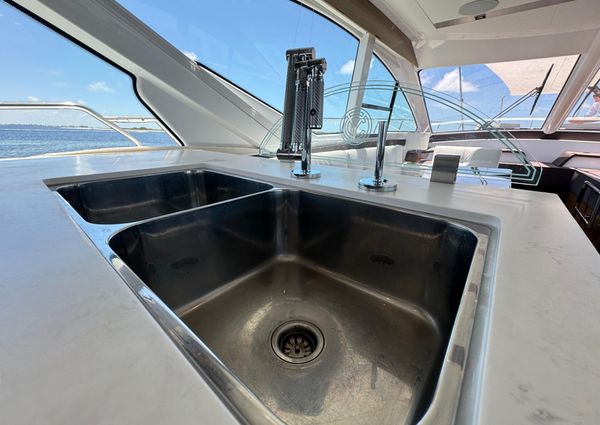 Cruisers-yachts 60-CANTIUS-FLYBRIDGE image