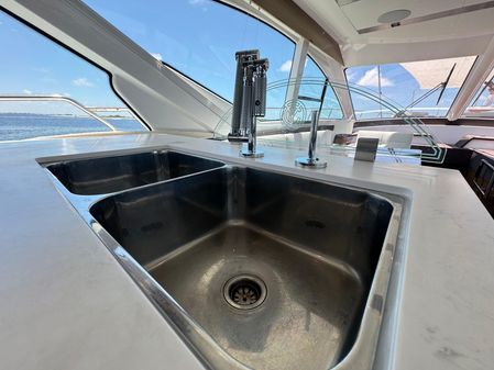 Cruisers Yachts 60 Cantius Flybridge image