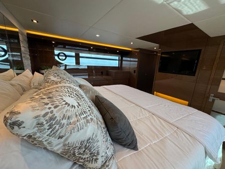 Cruisers-yachts 60-CANTIUS-FLYBRIDGE image