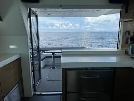 Cruisers Yachts 60 Cantius Flybridge image