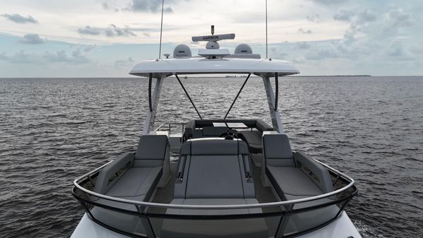 Cruisers-yachts 60-CANTIUS-FLYBRIDGE image