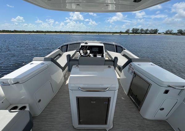 Cruisers-yachts 60-CANTIUS-FLYBRIDGE image