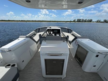 Cruisers Yachts 60 Cantius Flybridge image