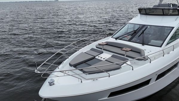 Cruisers-yachts 60-CANTIUS-FLYBRIDGE image