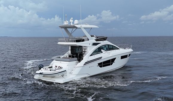 Cruisers-yachts 60-CANTIUS-FLYBRIDGE image