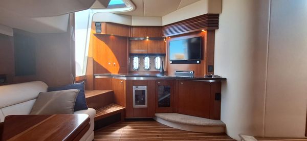 Cruisers Yachts 420 Express image