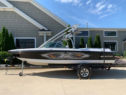 Mastercraft X-2 - main image