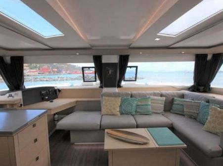 Fountaine Pajot Helia 44 Evolution image