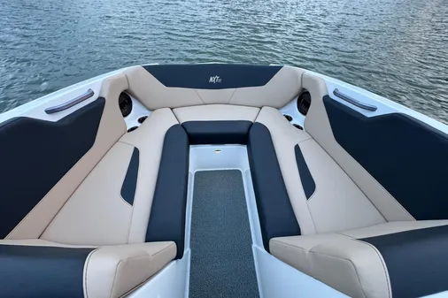 MasterCraft NXT22 image