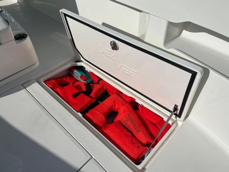SeaVee 340Z image
