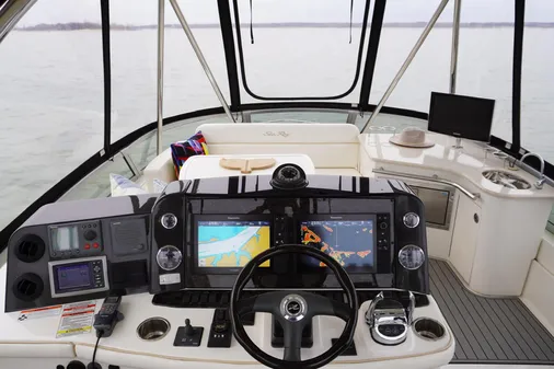 Sea Ray 47 Sedan Bridge image