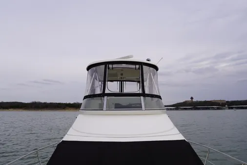 Sea Ray 47 Sedan Bridge image