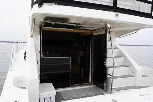 Sea Ray 47 Sedan Bridge image