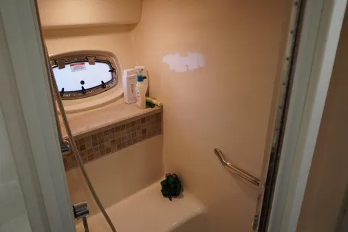 Sea Ray 47 Sedan Bridge image