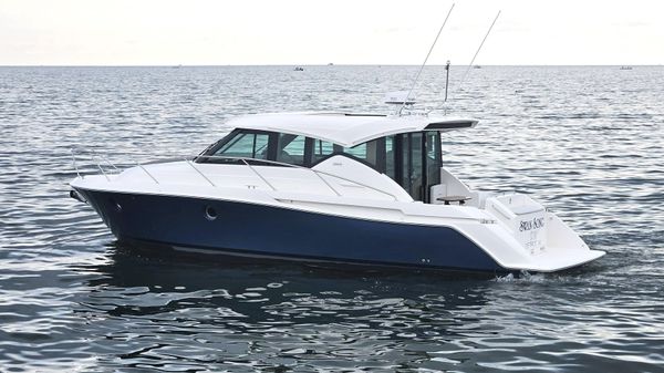 Tiara Yachts 39 Coupe 