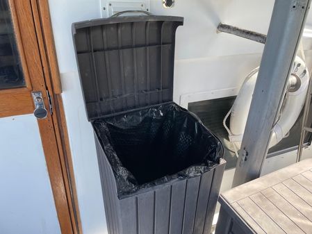 Prairie Boat Works Aft Cabin Flybridge image