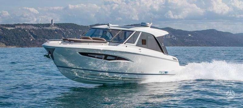 Greenline 36 NEO Hardtop w/Solar - main image