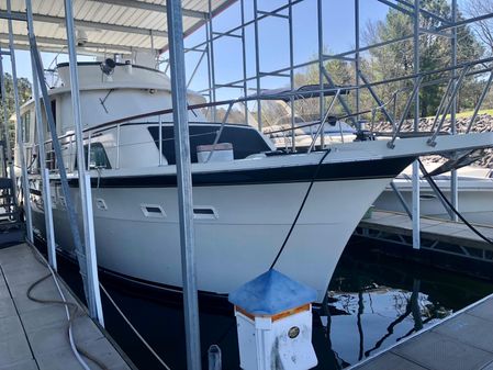 Hatteras 53 Extended Deckhouse Motor Yacht image