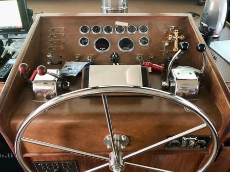 Hatteras 53 Extended Deckhouse Motor Yacht image