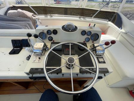 Viking 43-DOUBLE-CABIN-MOTOR-YACHT image