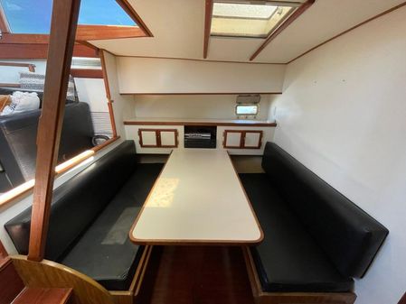 Viking 43-DOUBLE-CABIN-MOTOR-YACHT image