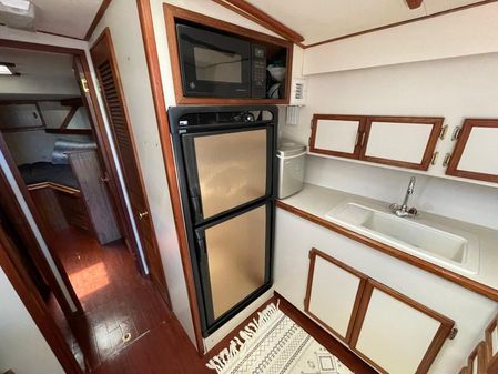 Viking 43-DOUBLE-CABIN-MOTOR-YACHT image