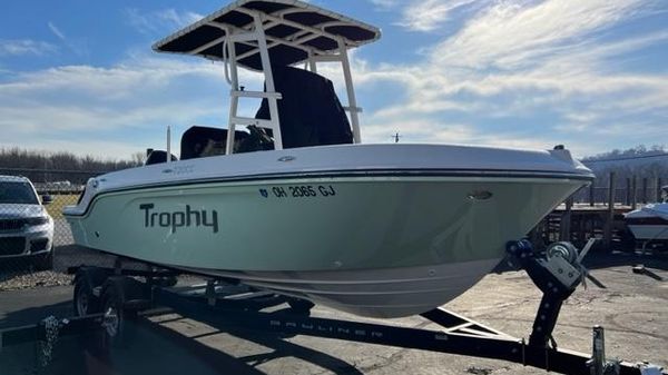 Bayliner T20CC