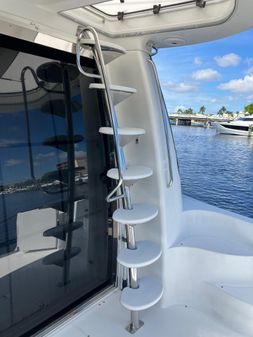 Carver Voyager Pilothouse image