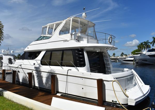 Carver Voyager Pilothouse image