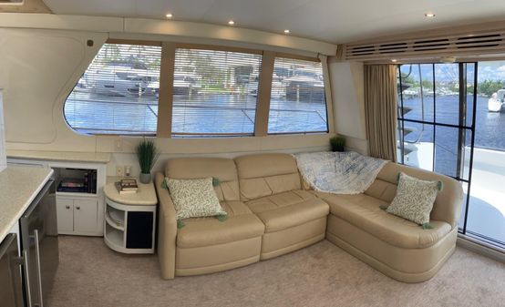 Carver Voyager Pilothouse image