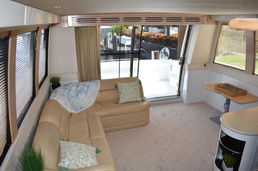 Carver Voyager Pilothouse image