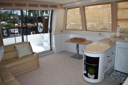 Carver Voyager Pilothouse image