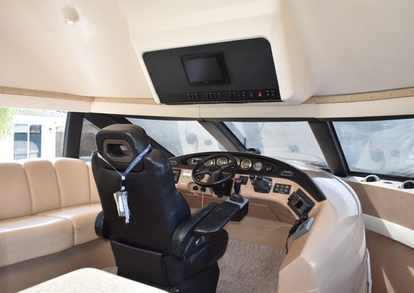 Carver Voyager Pilothouse image