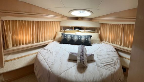 Carver Voyager Pilothouse image