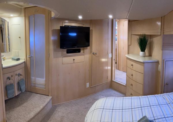 Carver Voyager Pilothouse image