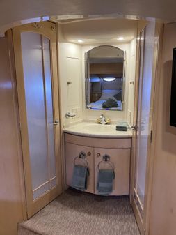 Carver Voyager Pilothouse image