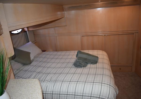 Carver Voyager Pilothouse image