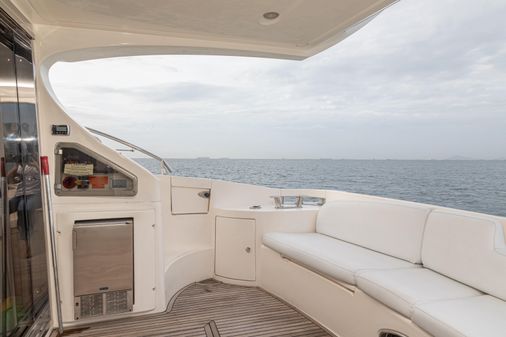 Azimut Flybridge image