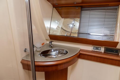 Azimut Flybridge image