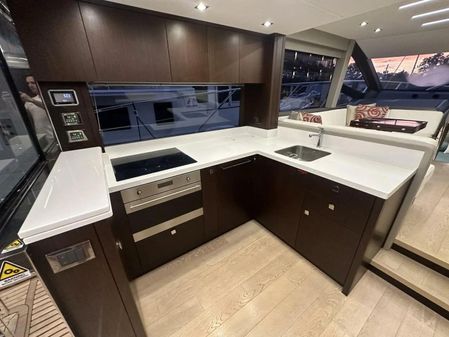 Sunseeker Manhattan 52 image