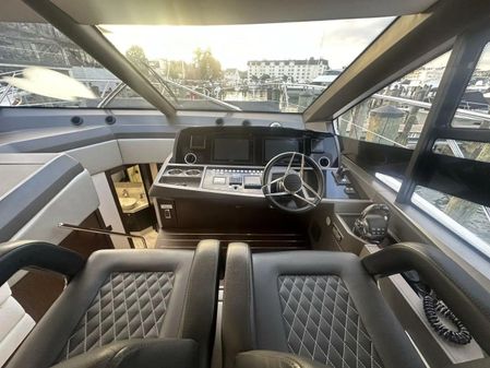 Sunseeker Manhattan 52 image