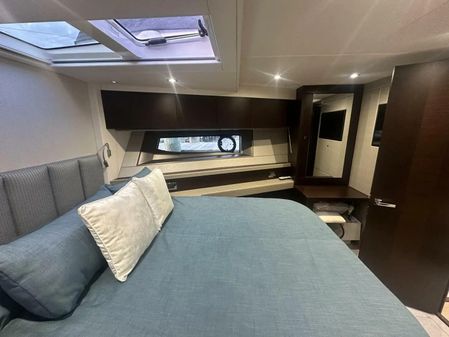 Sunseeker Manhattan 52 image